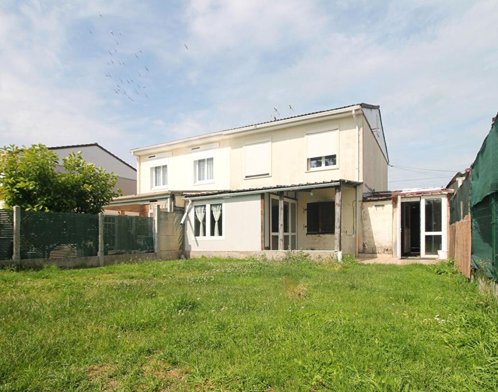 Maison avec bureau et garage — Sallaumines